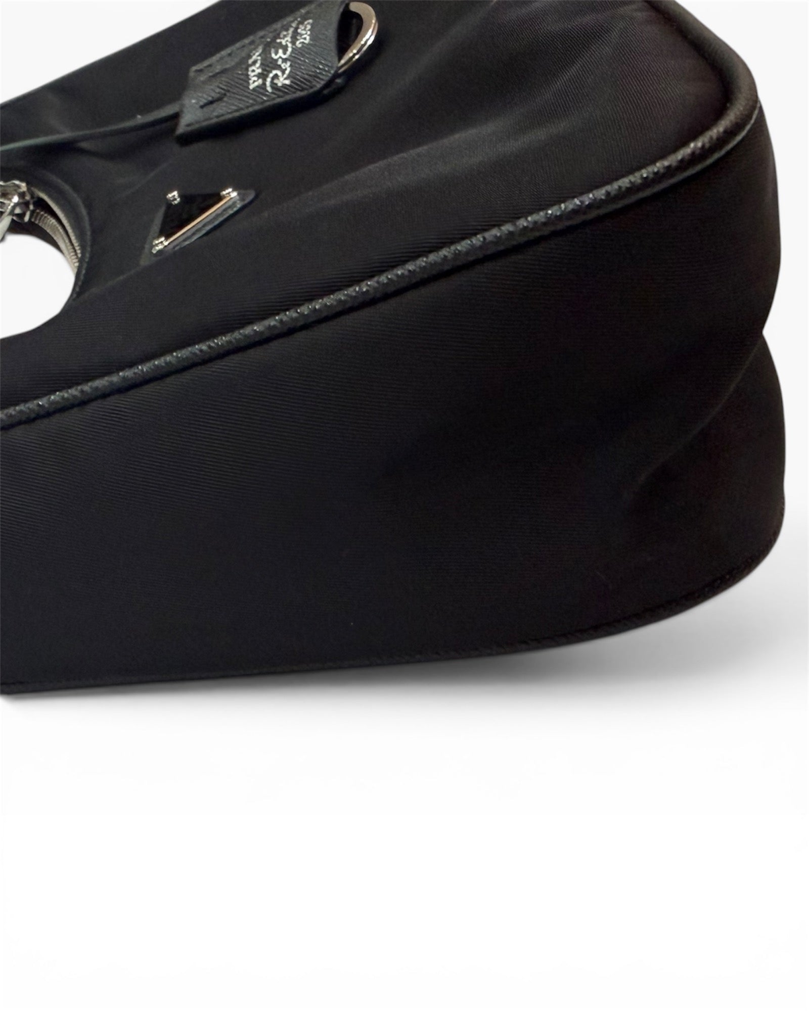 Prada Re-edition 2005 in re-nylon